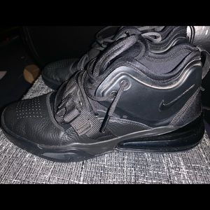 Nike Air Force 270
